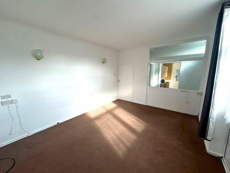 Additional image 5 of Theaker House, Gorringe Avenue, South Darenth