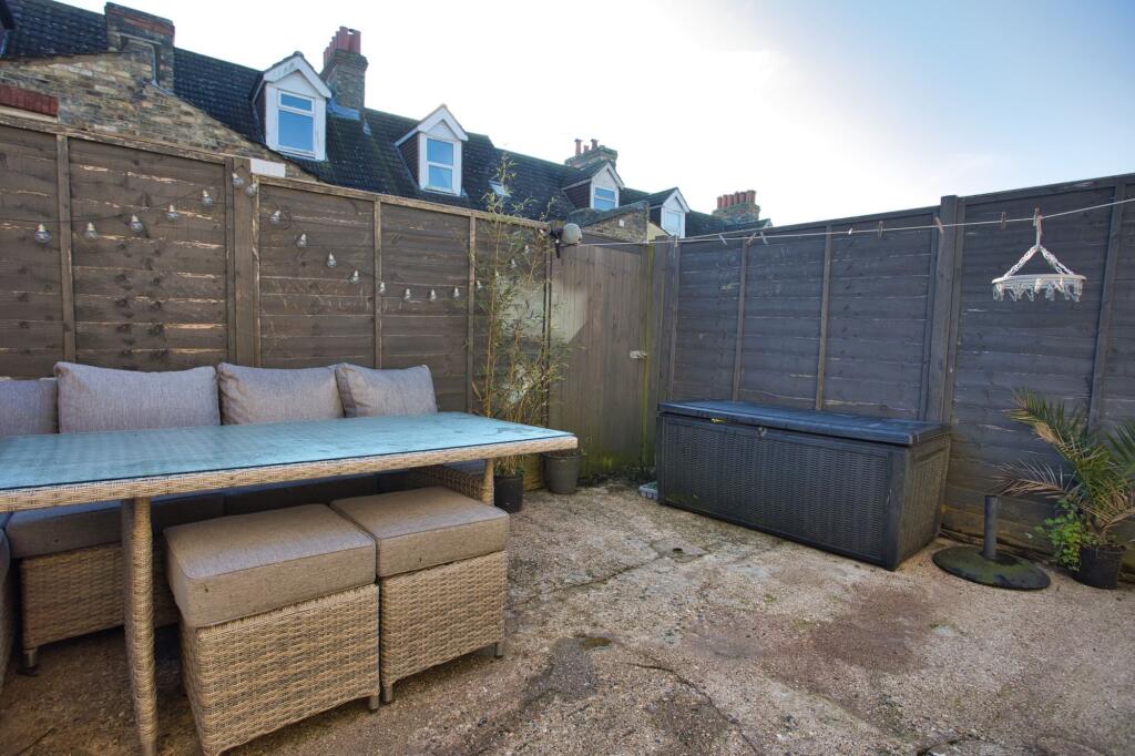 Additional image 11 of Fernbank Crescent, Folkestone, CT19