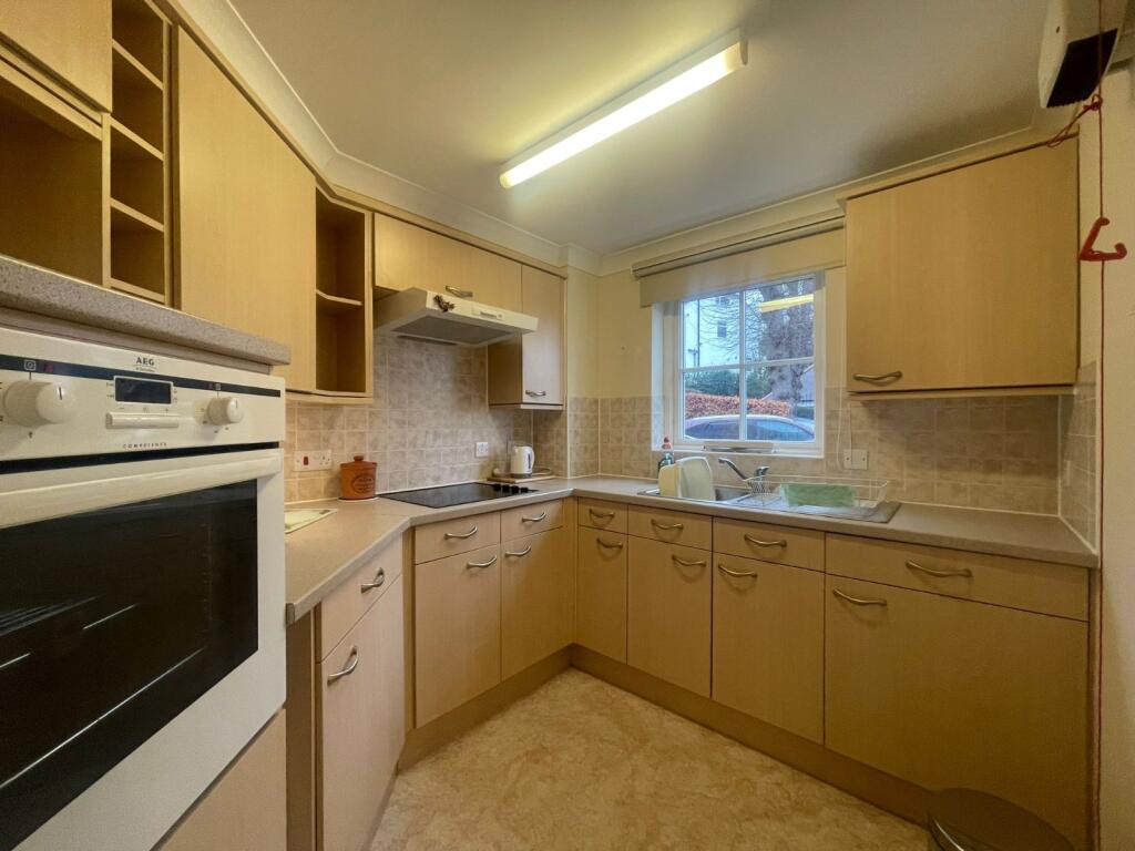 Additional image 3 of Glen View, Gravesend, Kent, DA12