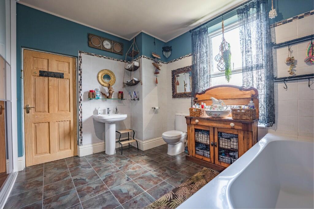 Additional image 18 of Dale Road, Matlock, Derbyshire, DE4