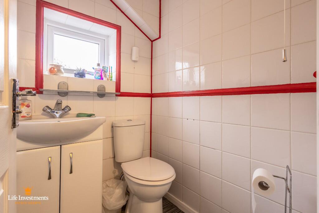 Additional image 35 of Thackeray Close, Rugby, Warwickshire, CV22