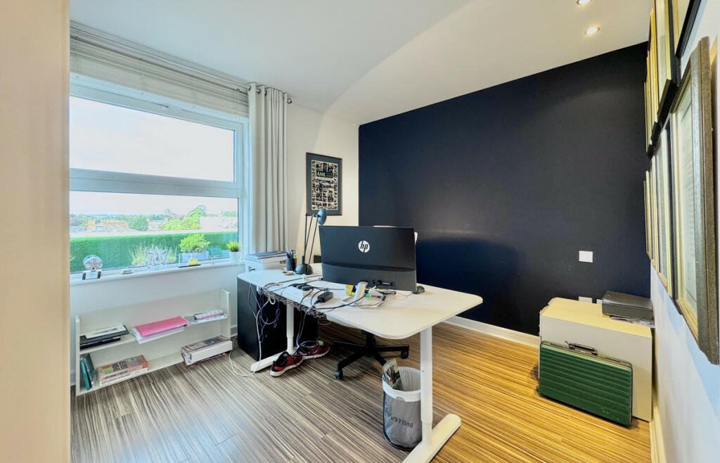 Additional image 15 of Clarendon Avenue, Leamington Spa, Large Penthouse & Roof Terrace