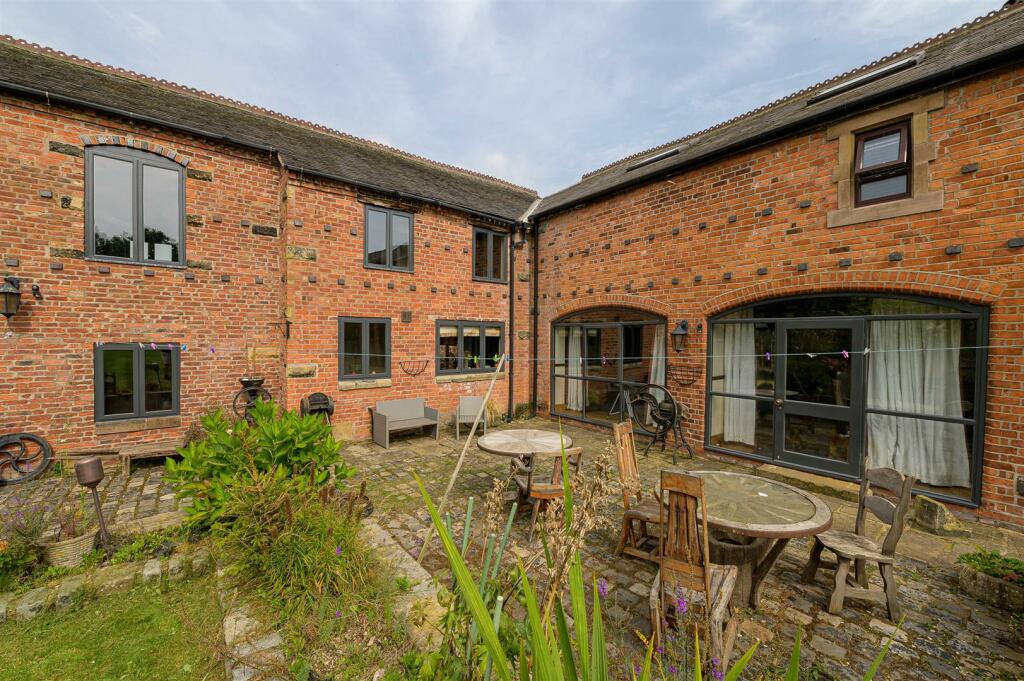 Additional image 38 of Oak Bank Barn, Heatley Lane, Broomhall, Nantwich