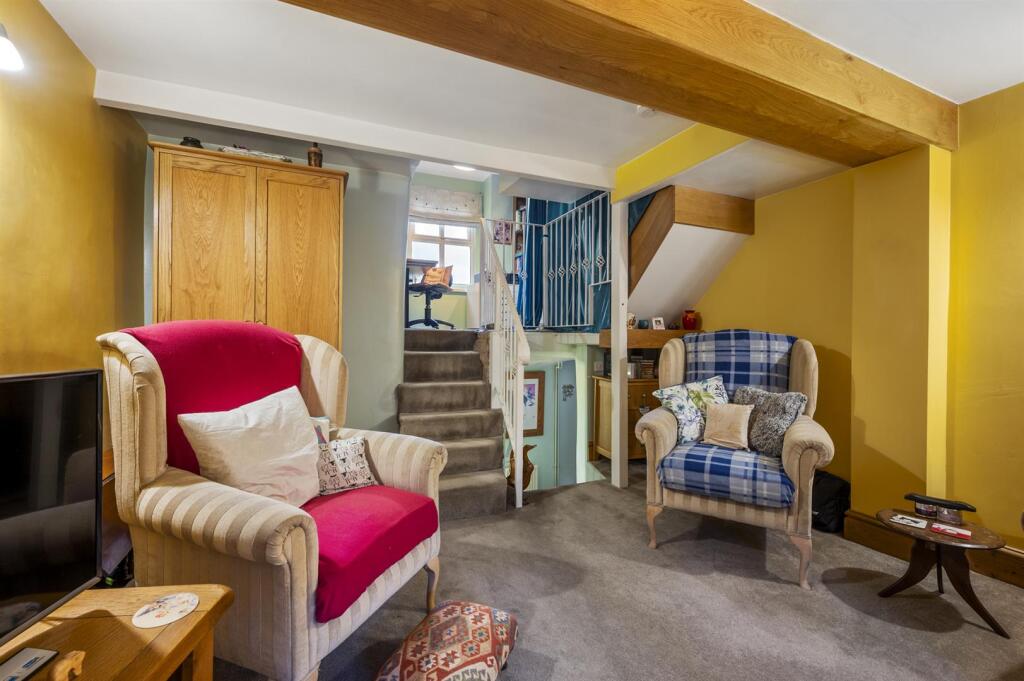 Additional image 10 of Yew Tree Hill, Holloway