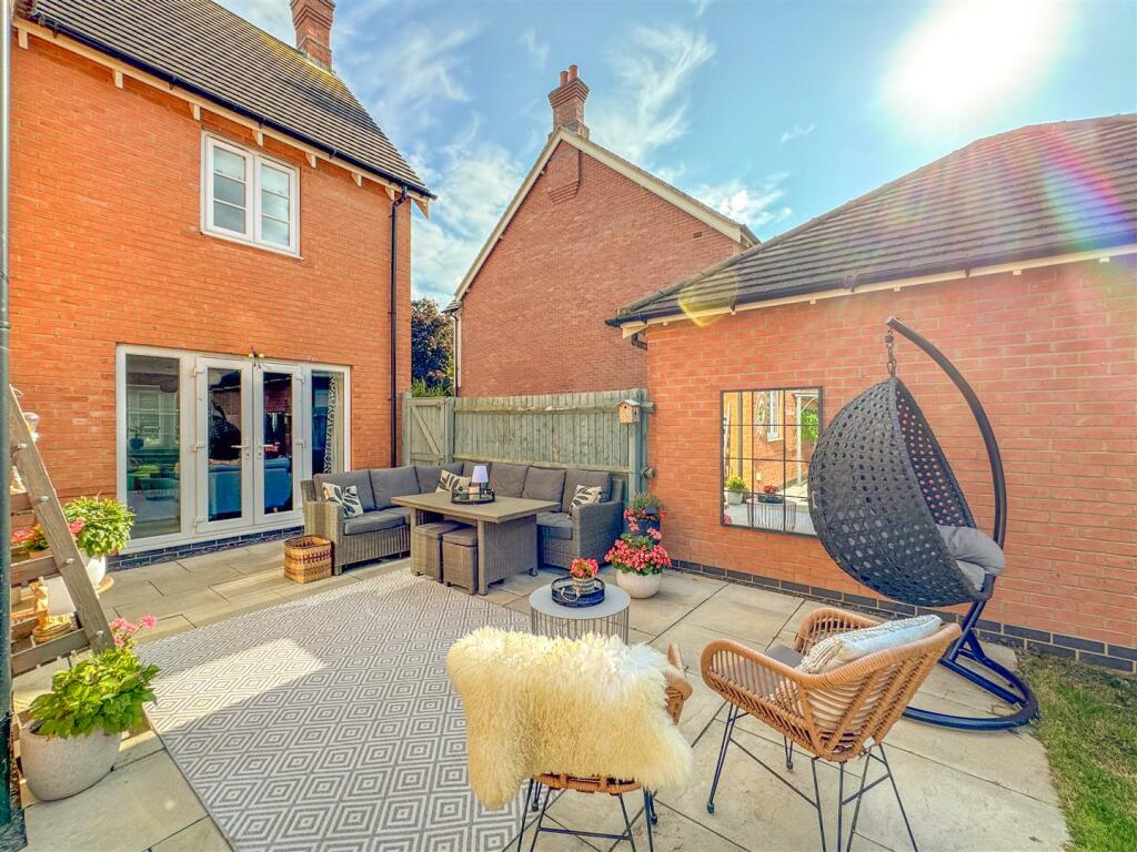 Additional image 21 of Weft Way, Off The Long Shoot