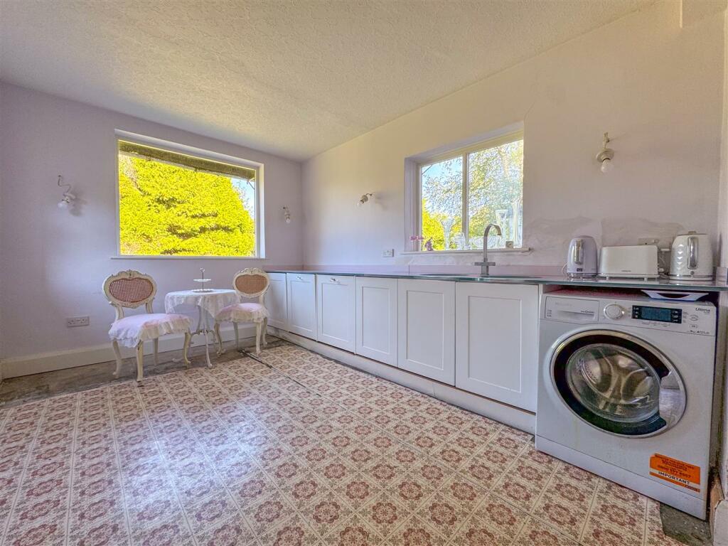 Additional image 7 of Lutterworth Road, Whitestone