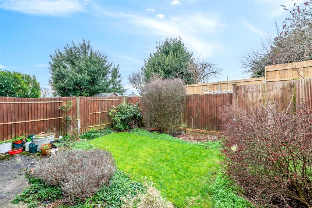 Additional image 7 of Rossland Close, Gravel Hill, Bexleyheath, Kent, DA6