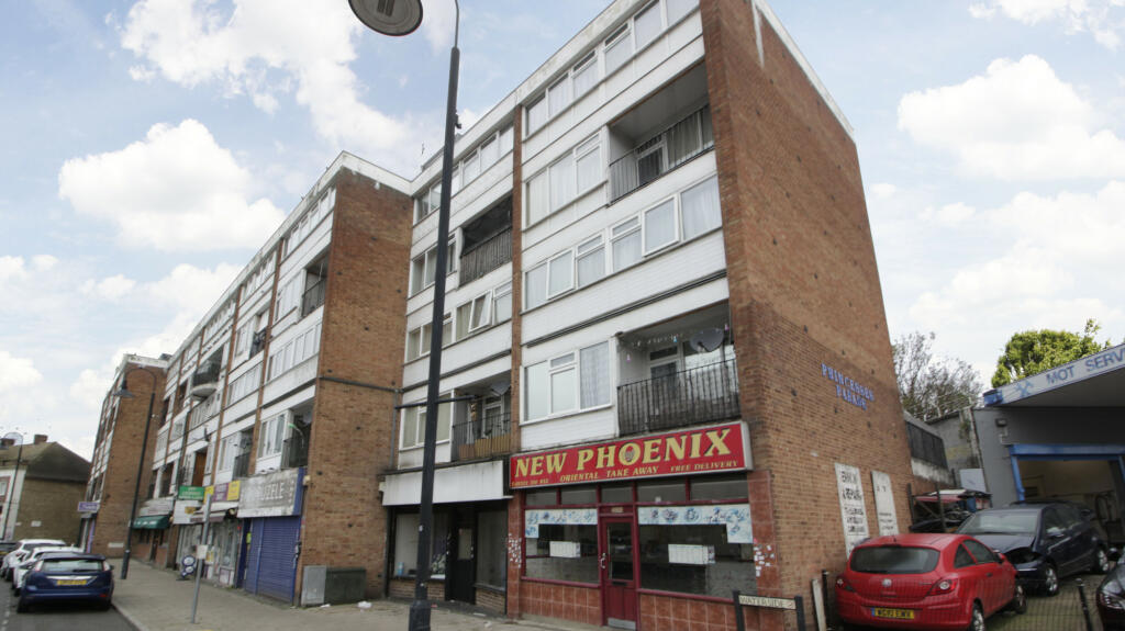 Princesses Parade, Waterside, Dartford, DA1