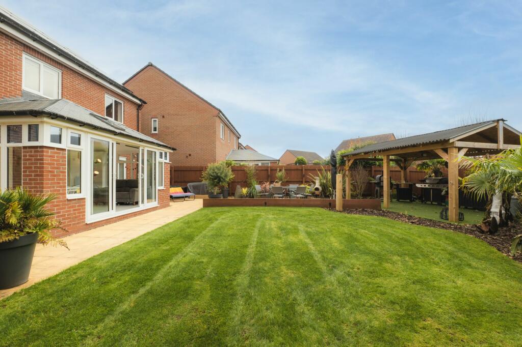 Additional image 27 of Over 2100 square feet on a large plot