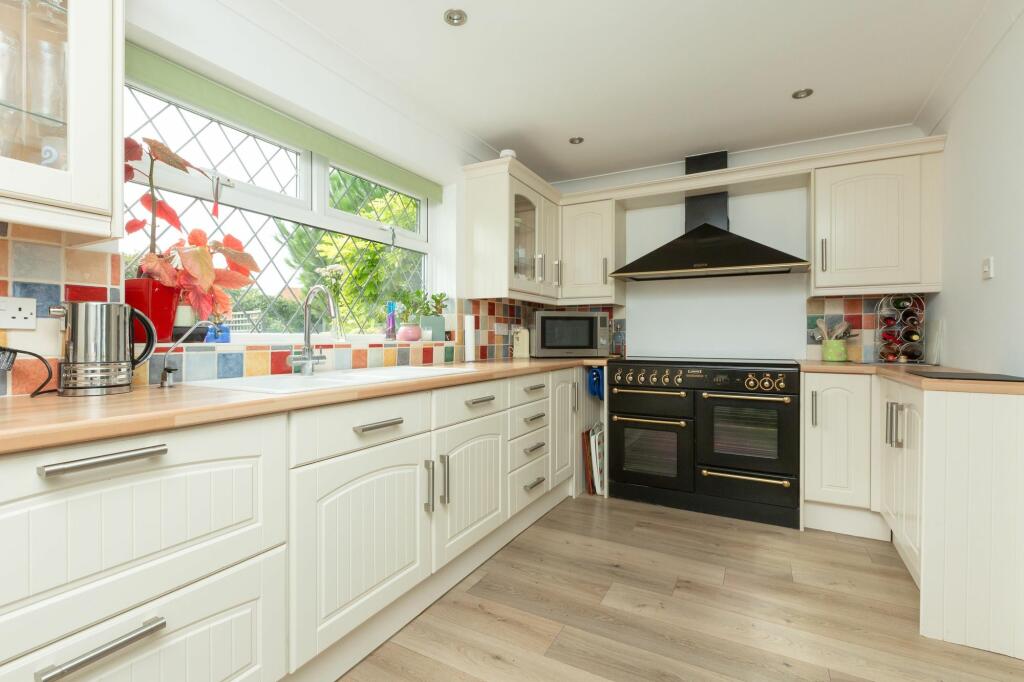 Additional image 29 of The Parade, Birchington, CT7