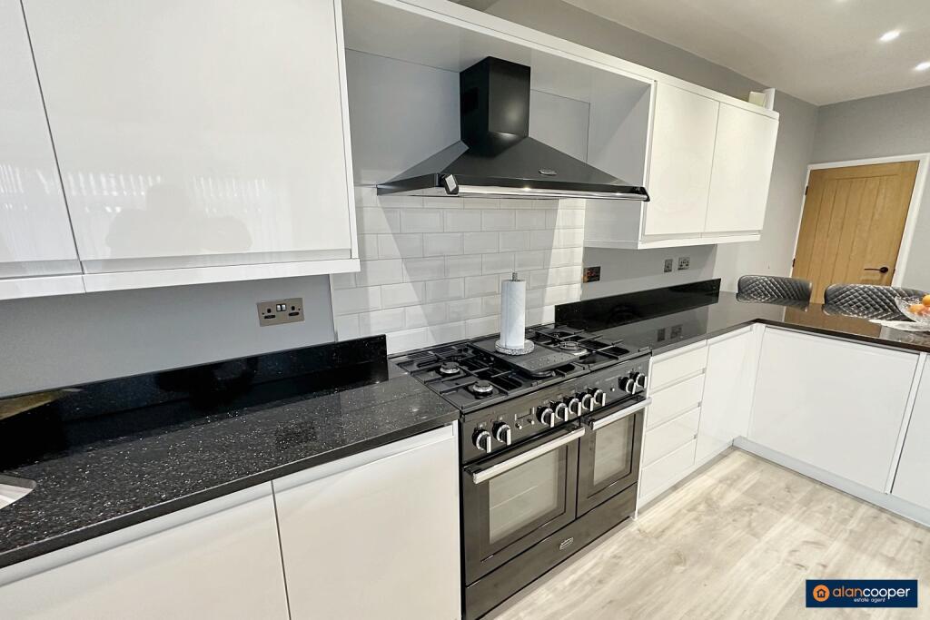 Additional image 7 of Nuneaton Road, Bulkington, CV12 9RZ