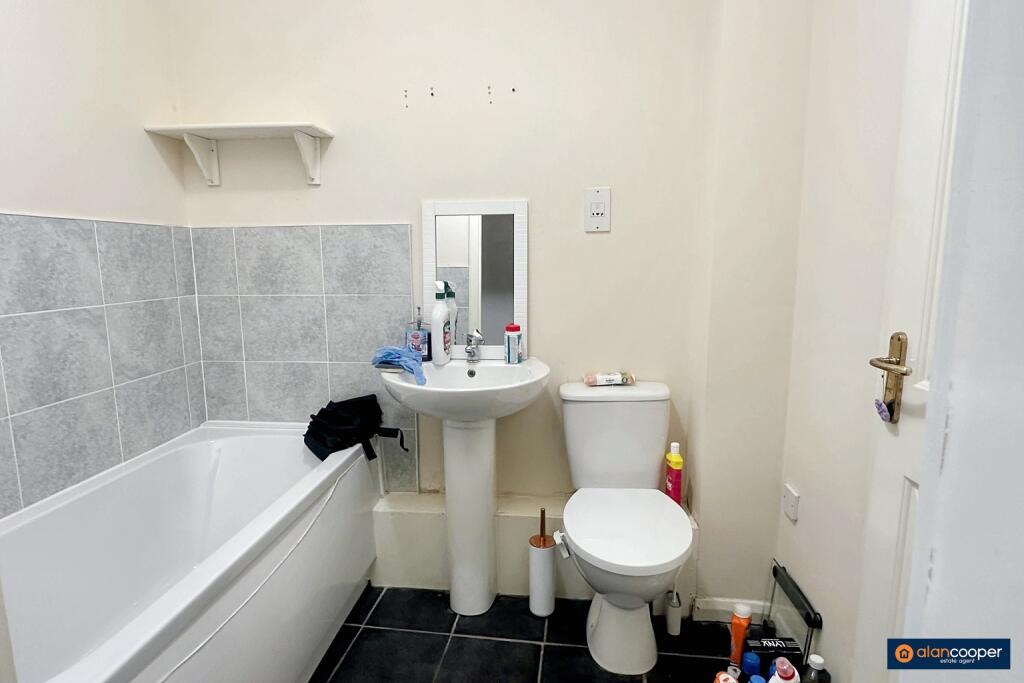 Additional image 12 of Flat, 50 Nuneaton Road, Bedworth, CV12 8AR