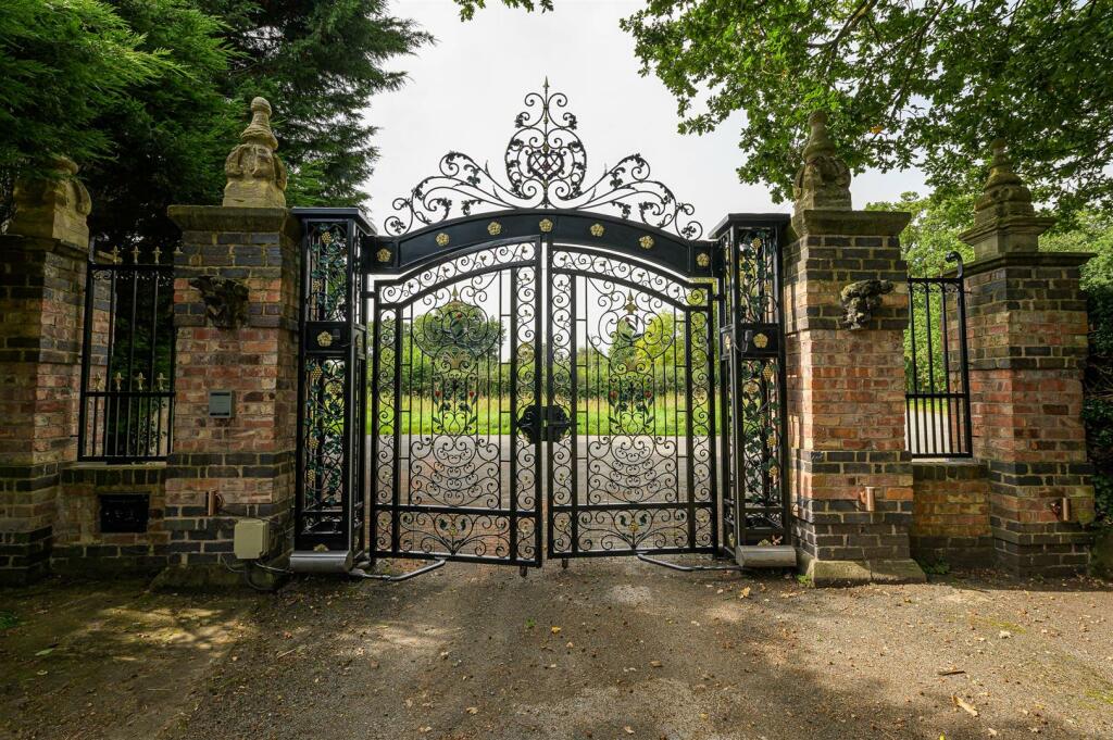 Additional image 57 of Oak Bank Barn, Heatley Lane, Broomhall, Nantwich