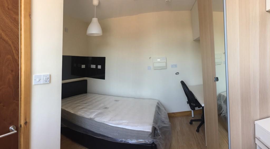 Additional image 14 of Queens Road Room 15