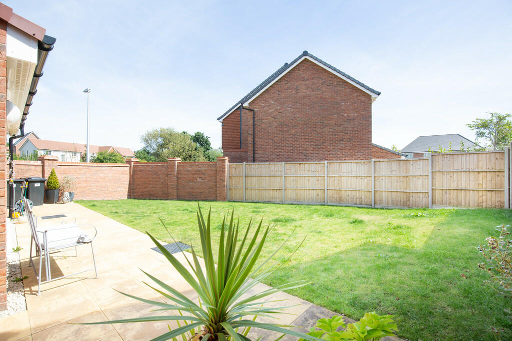 Additional image 20 of Adelie Road, Galley Common