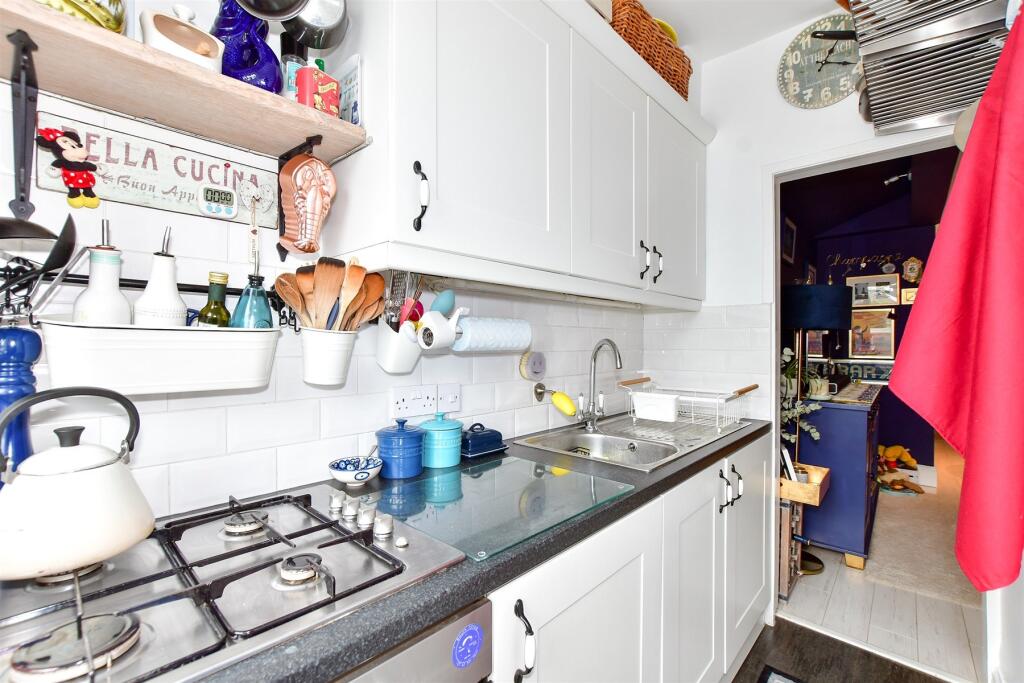 Additional image 7 of Hillside Street, Hythe, Kent