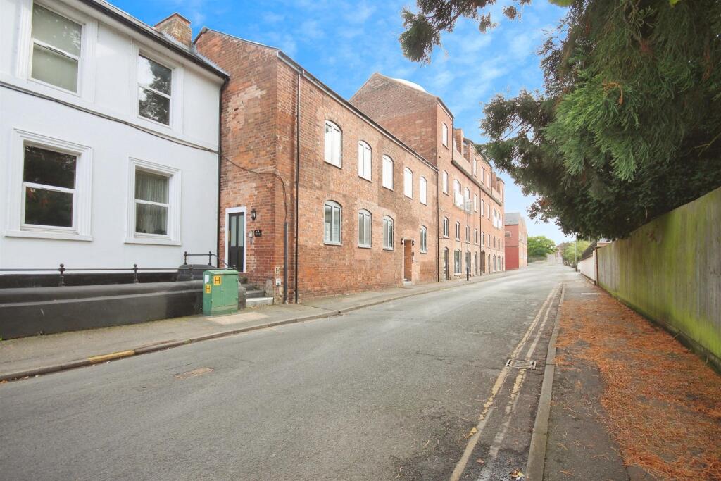 Additional image 8 of Wharf Street, Warwick
