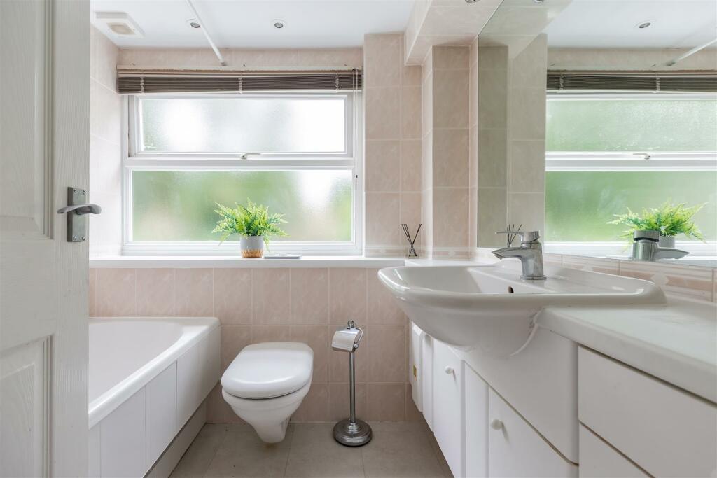 Additional image 15 of Lambardes, New Ash Green