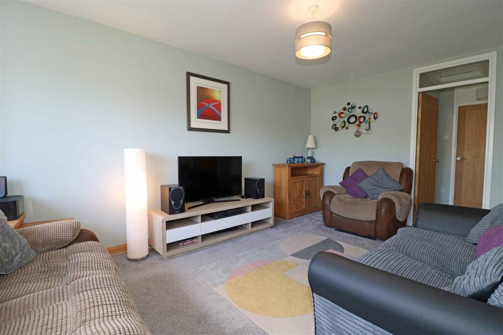 Additional image 4 of Edmondes Close, Warwick