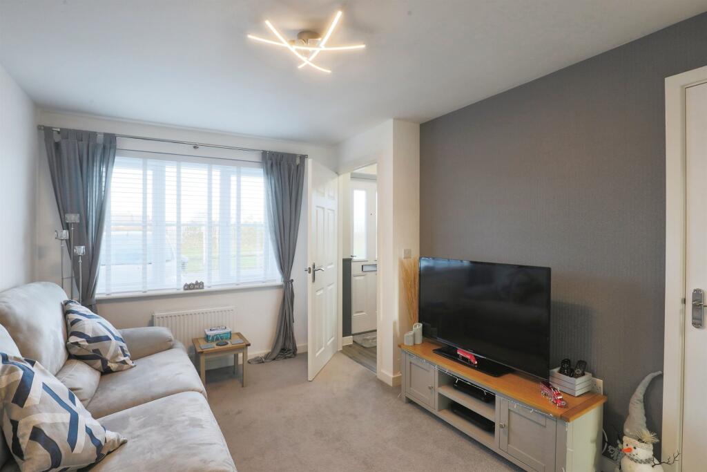 Additional image 5 of Barclay Close, Wellesbourne, Warwick