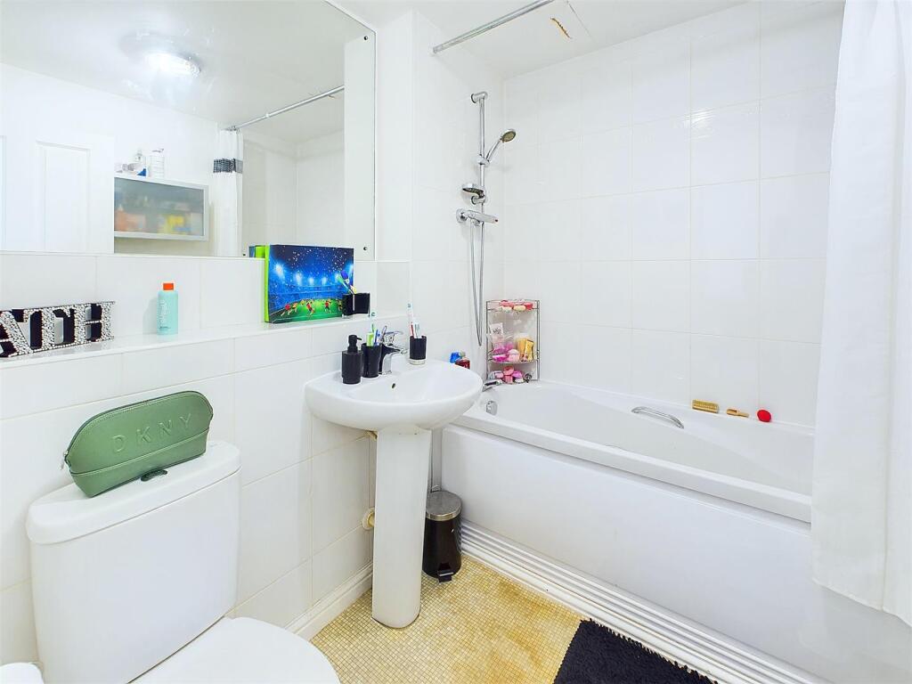 Additional image 11 of Crediton Close, Styvechale, Coventry