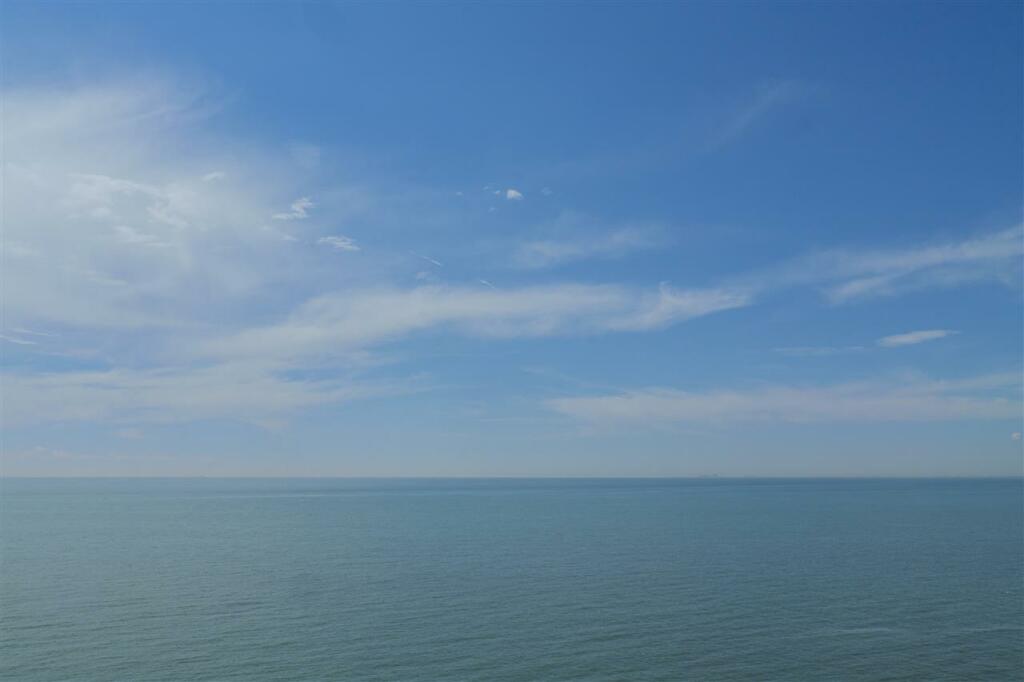 Additional image 20 of The Penthouse, 8 Cliffe House, Folkestone