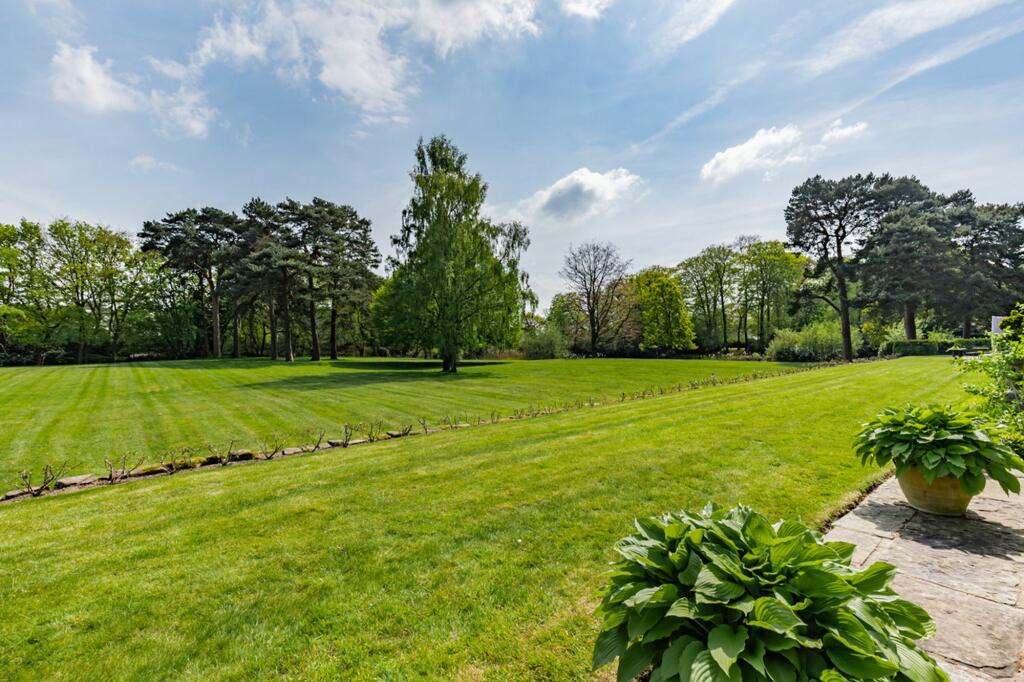 Additional image 24 of Bespoke and luxurious apartment overlooking a lake