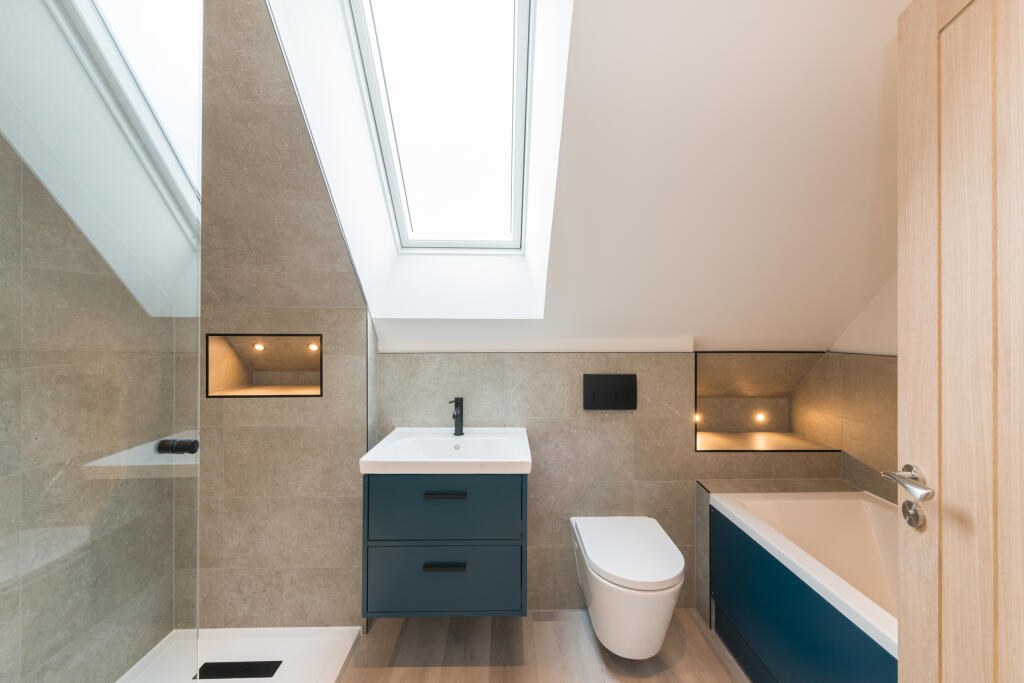 Additional image 18 of Macdonald Parade, Whitstable