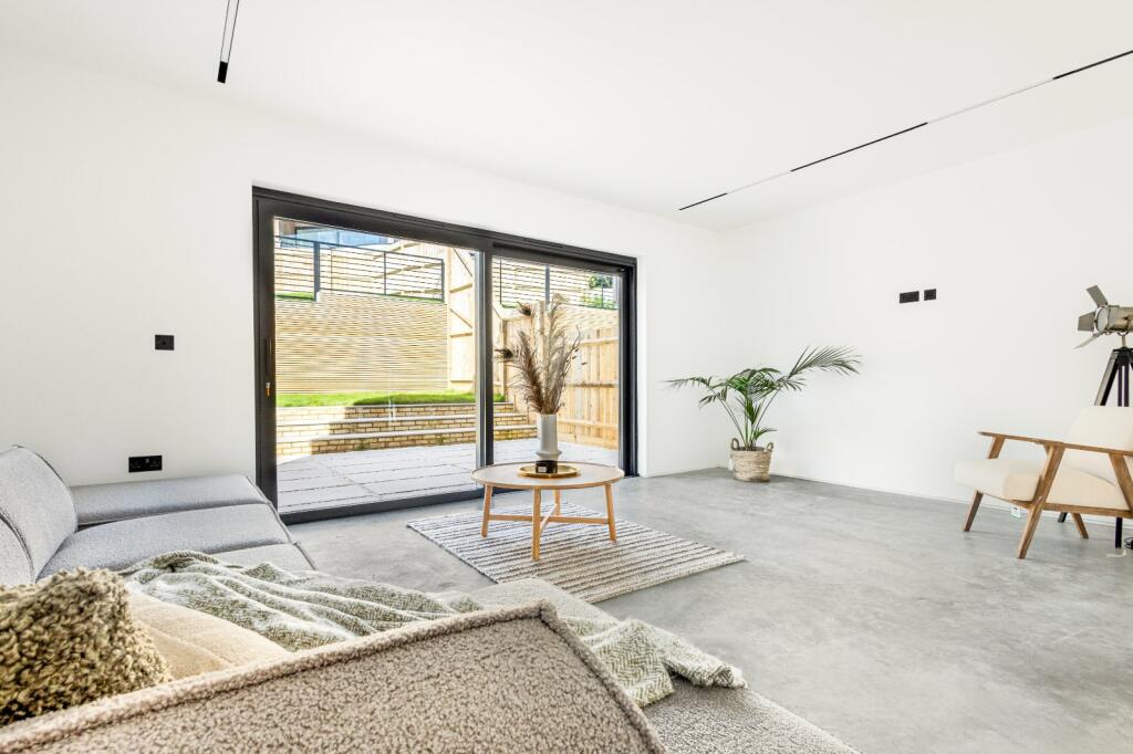 Additional image 3 of High Ridge, Hythe, Kent, CT21