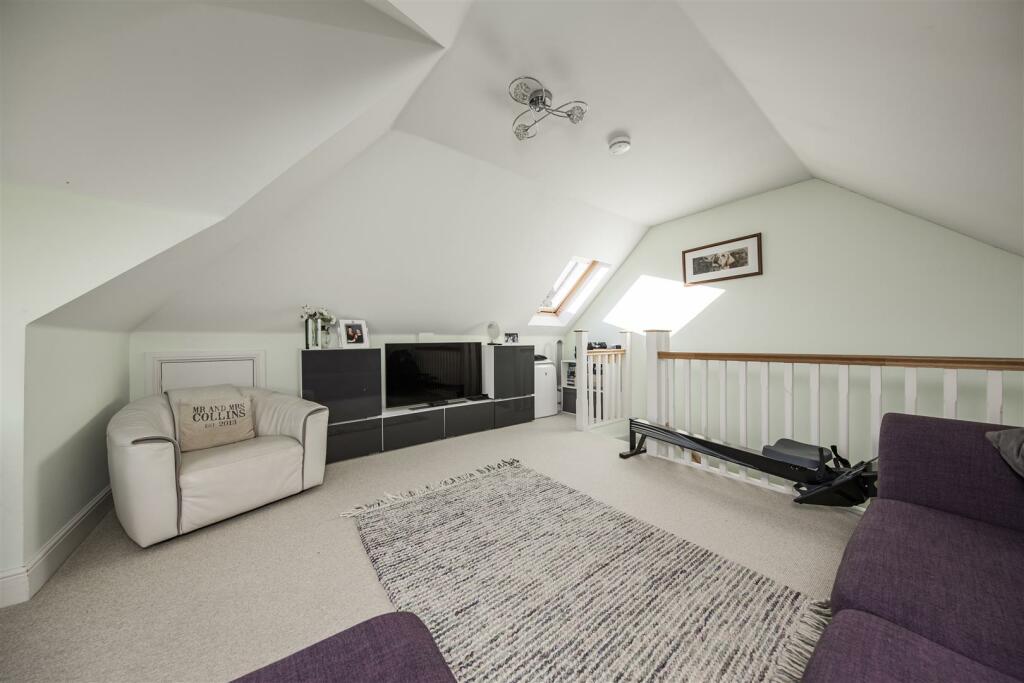 Additional image 9 of 1 Tollgate Yard High Street, Farningham, DA4 0DP