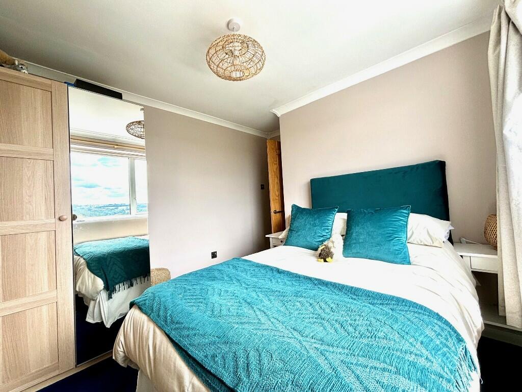 Additional image 18 of Lea Shaw, DE4