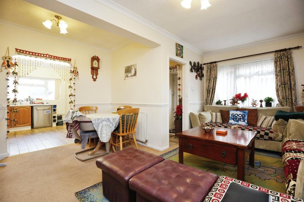 Additional image 3 of Queensway, Leamington Spa