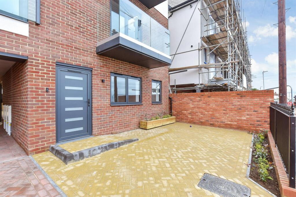 Additional image 2 of Pier View, St. George's Terrace, Herne Bay, Kent