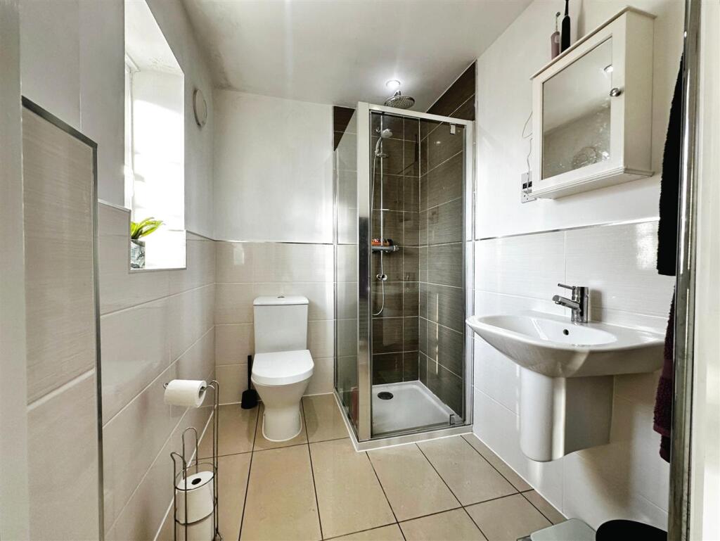 Additional image 35 of Emerson Close, Warwick