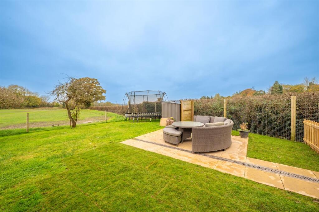 Additional image 19 of St. Laurence Close, Rowington, Warwick