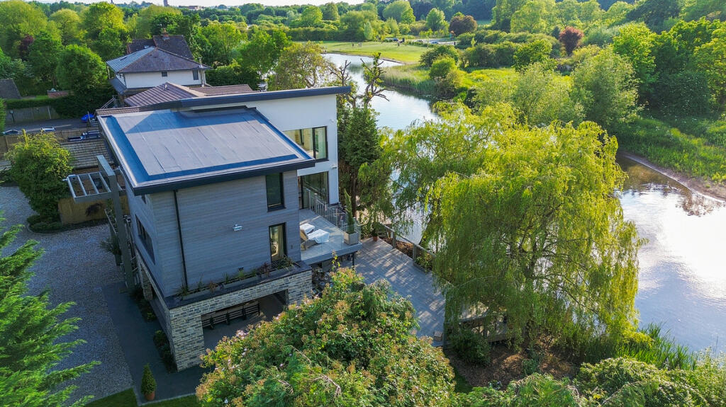 Additional image 2 of Riverside Off Tiddington Road, Stratford Upon Avon, Warwickshire. CV37 7BD