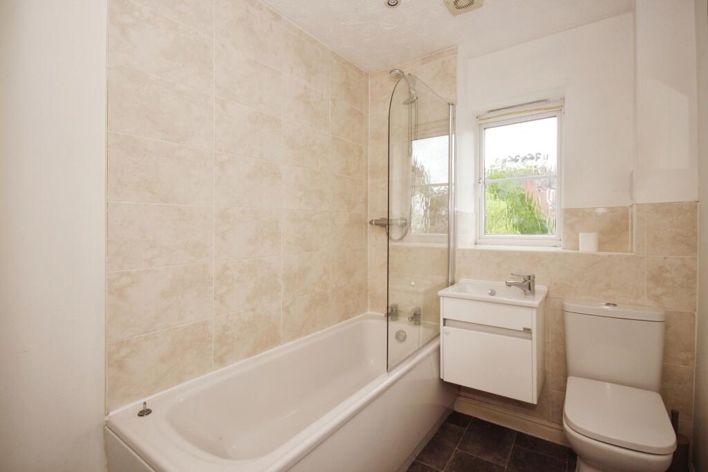 Additional image 15 of Frances Havergal Close, Leamington Spa, Warwickshire, CV31