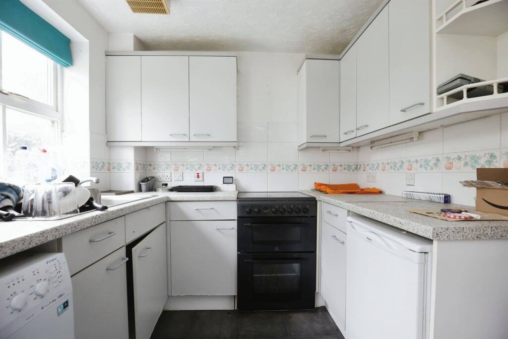 Additional image 6 of Swift Close, Kenilworth