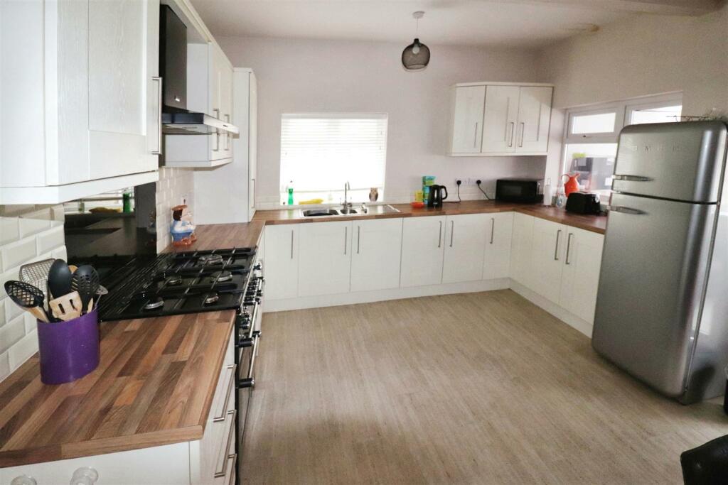 Additional image 4 of Nuneaton Road, Bulkington, Bedworth