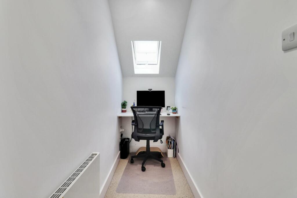 Additional image 17 of Tennyson Walk, Northfleet, Gravesend, Kent, DA11