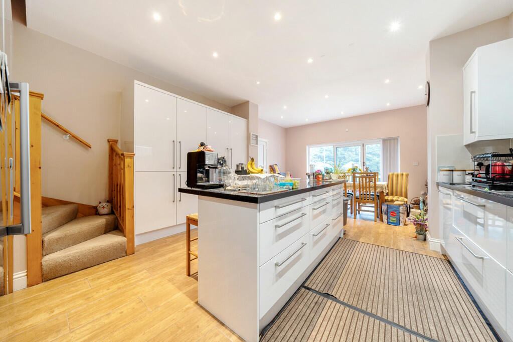 Additional image 22 of Avenue Road, Kent