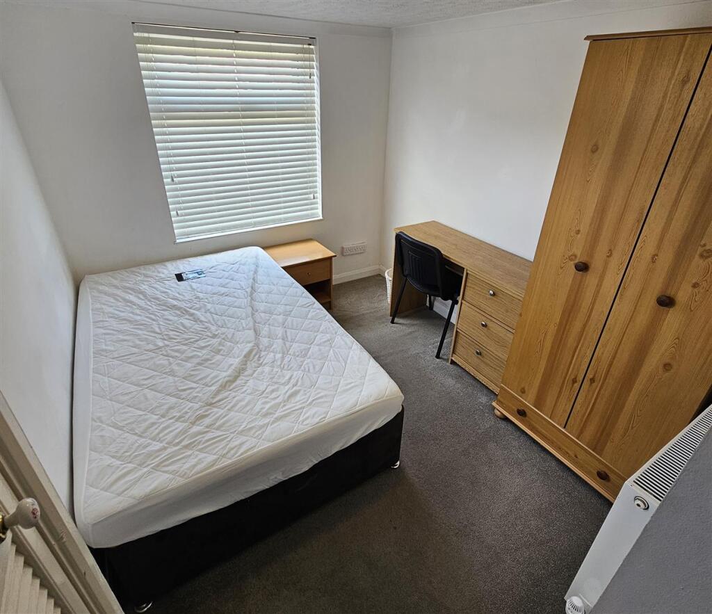 Additional image 7 of Kemsing Gardens, Canterbury