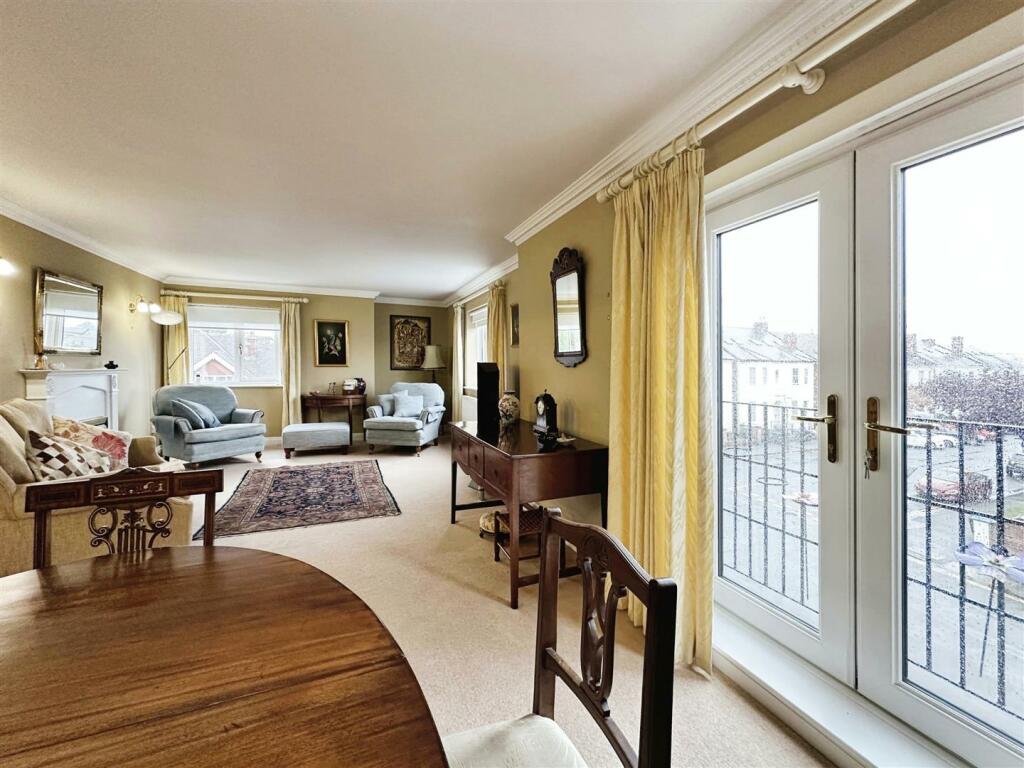 Additional image 11 of Russell Terrace, Leamington Spa