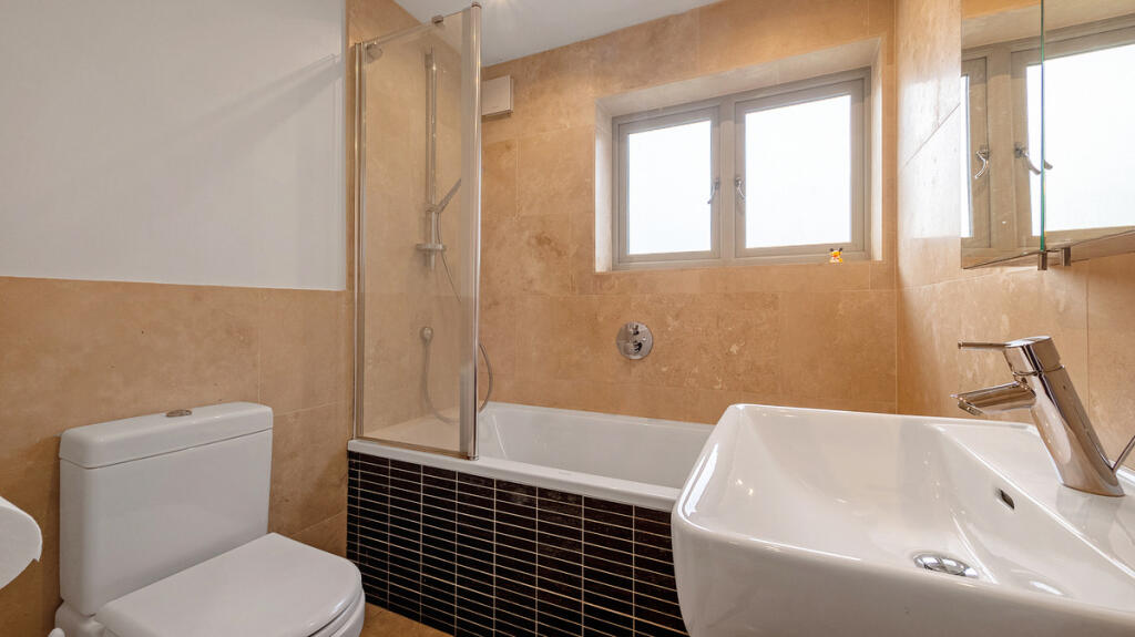 Additional image 19 of Red Lodge Drive Rugby, Warwickshire, CV22 7TT