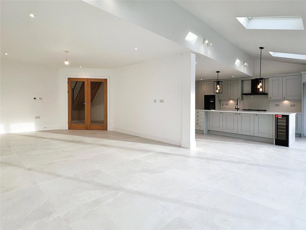 Additional image 4 of Coutts Avenue, Shorne, Gravesend, Kent, DA12