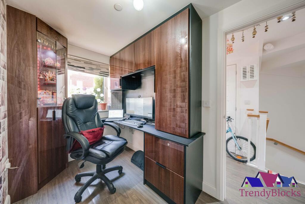 Additional image 33 of Burroughs Drive, Dartford, Kent, DA1