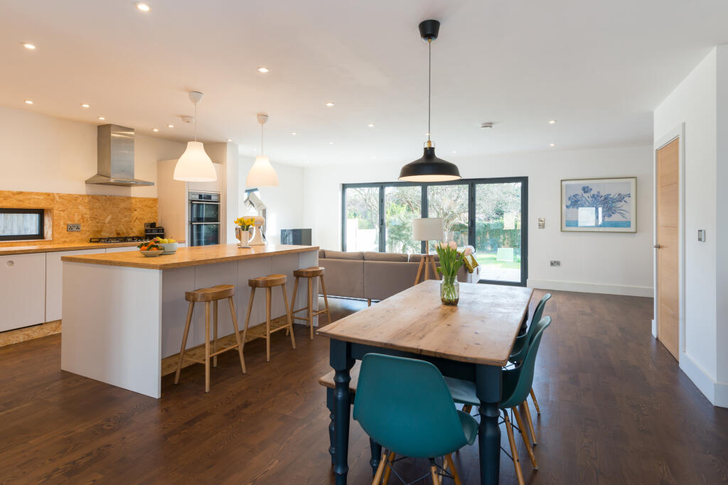 Additional image 4 of St. Marys Grove, Whitstable