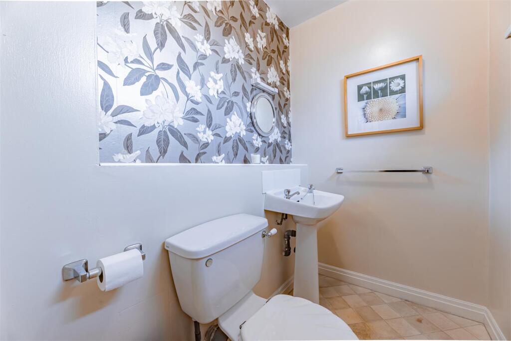 Additional image 9 of Generous semi-detached property in prized cul-de-sac