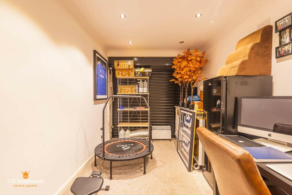 Additional image 64 of Lime Tree Avenue, Rugby, Warwickshire, CV22