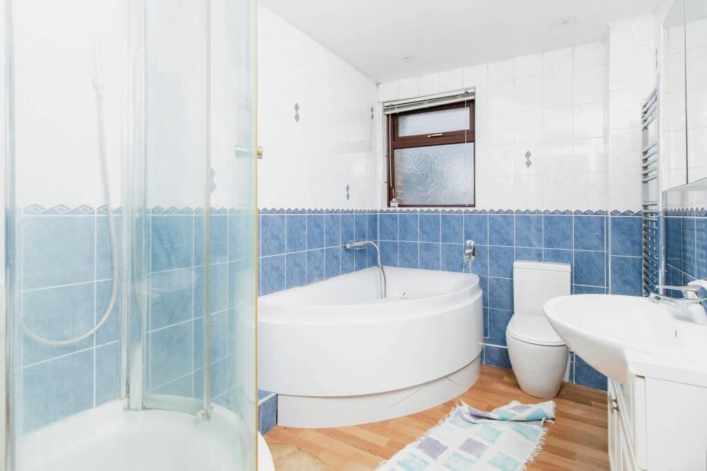 Additional image 14 of Bell Close, Greenhithe, Kent, DA9